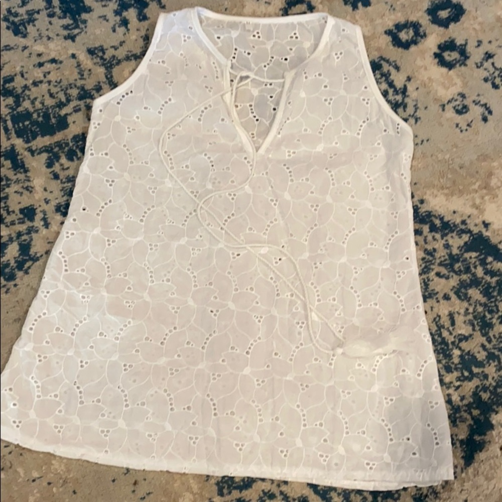 NWOT pretty white sleeveless top